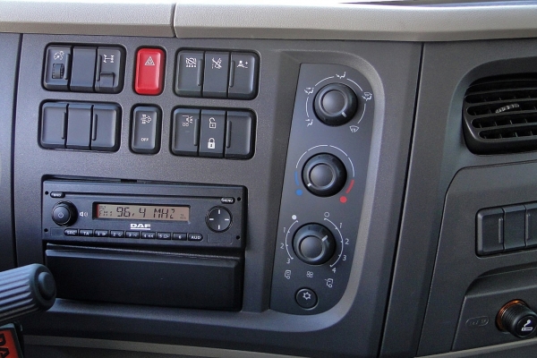 DAF-08